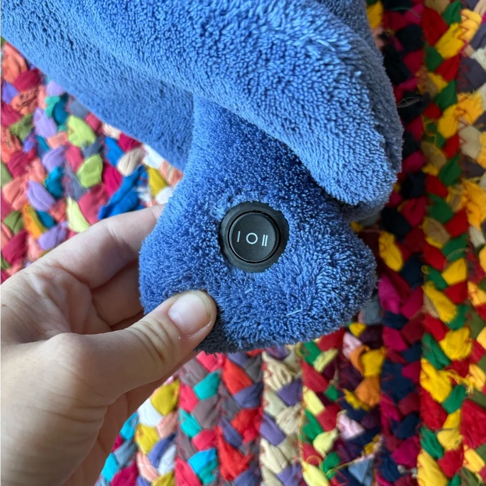 BLUE FUZZY MASSAGING NECK PILLOW